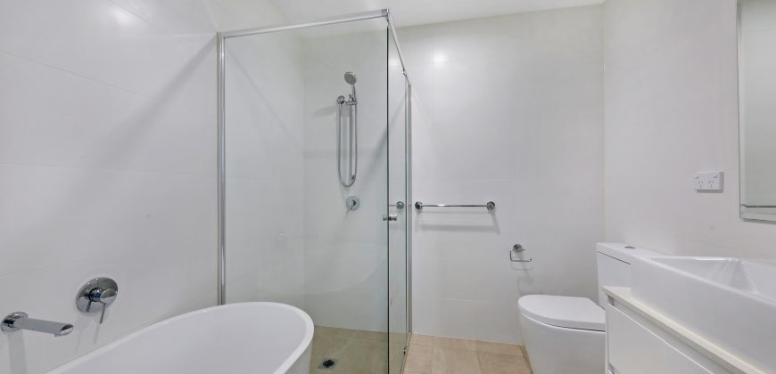 Modern 2-Bedroom Apartment with Scenic Views, Prime Location Near Parramatta