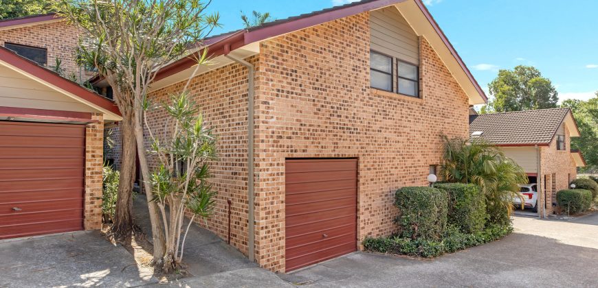 Quiet, Spacious Townhouse with Dual Livings