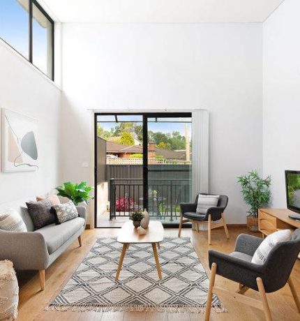 3 Bedrooms Villa In The Heart of West Ryde