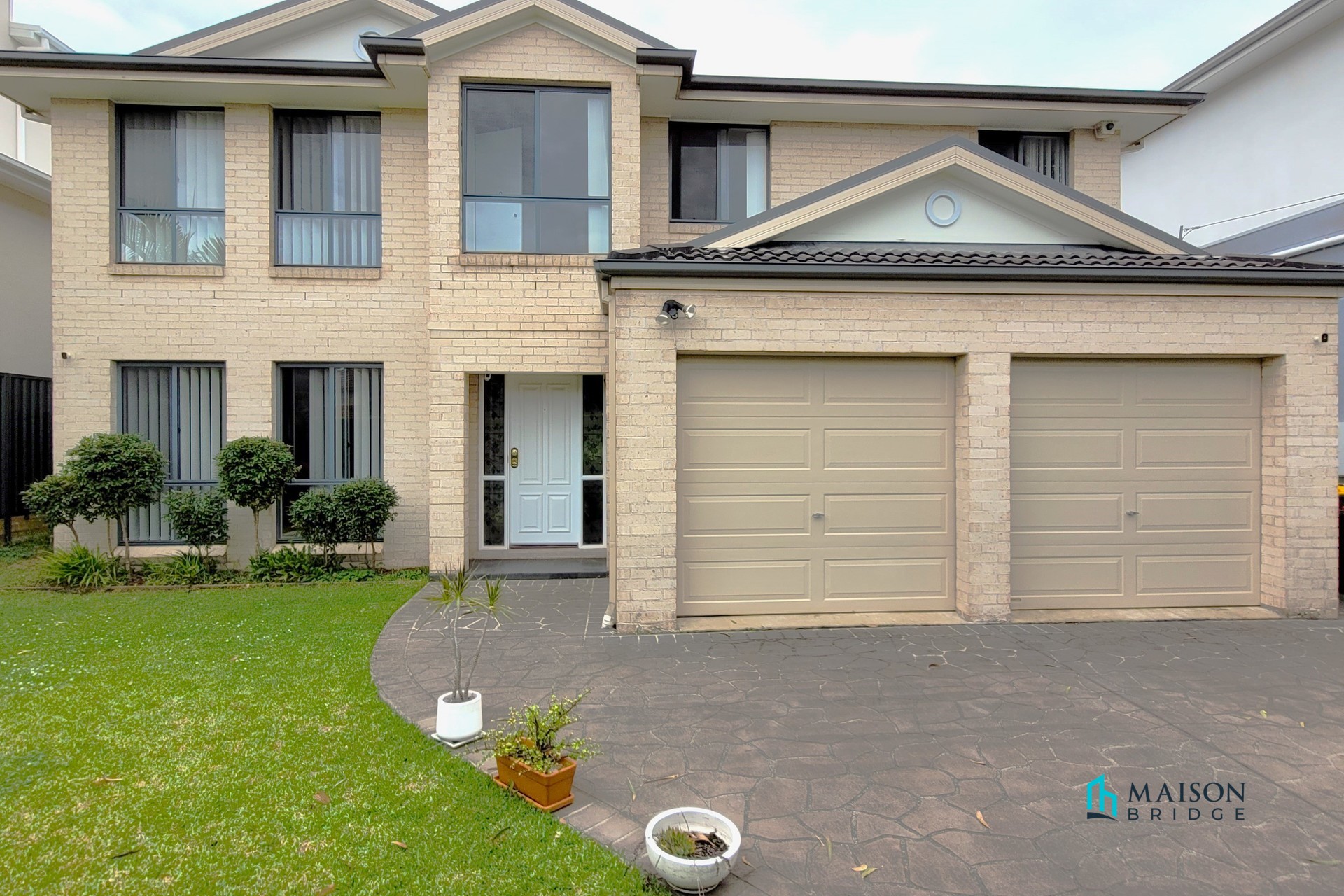 ***Deposit Taken on Frist Inspection***
5 Bedrooms House in Heart of West Ryde