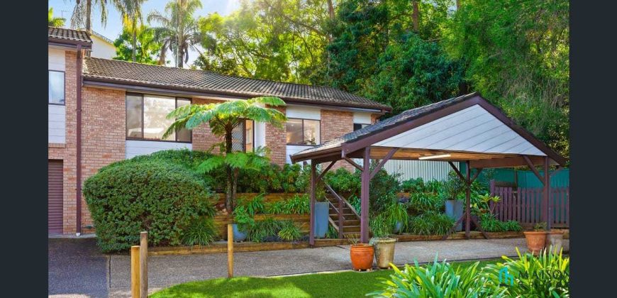 3 Bedroom +1 Bathroom + 2 Car space Family Cosy Villa !