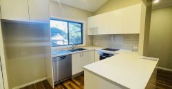3 Bedroom +1 Bathroom + 2 Car space Family Cosy Villa !