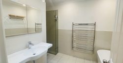 3 Bedroom +1 Bathroom + 2 Car space Family Cosy Villa !