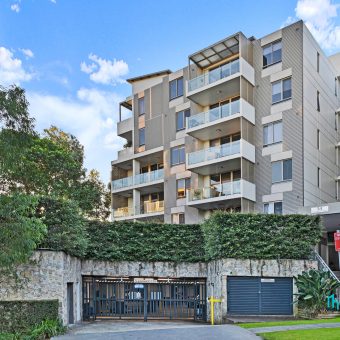 Sold By Alex Cheng 0425666655 of “Maison Bridge Property”