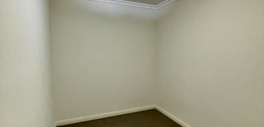 Spacious 3-Bedroom Apartment in Convenient Location of Homebush West