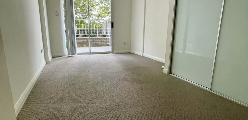 Spacious 3-Bedroom Apartment in Convenient Location of Homebush West