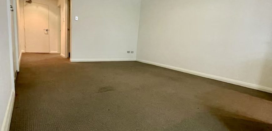 Spacious 3-Bedroom Apartment in Convenient Location of Homebush West