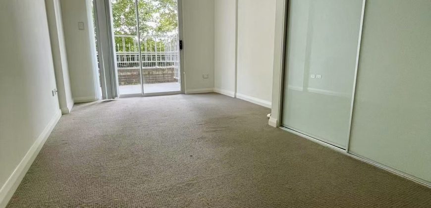 Spacious 3-Bedroom Apartment in Convenient Location of Homebush West