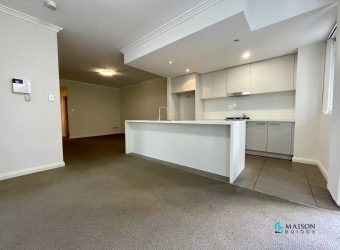 Spacious 3-Bedroom Apartment in Convenient Location of Homebush West