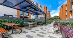 North-Facing Corner Apartment, Large Windowed Study Room, With Courtyard