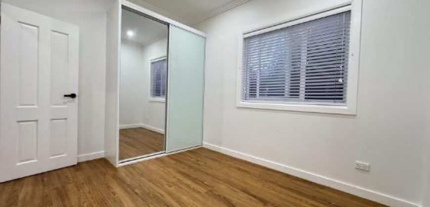 2-Bedroom Timber Floor Granny flat at Convenient Location