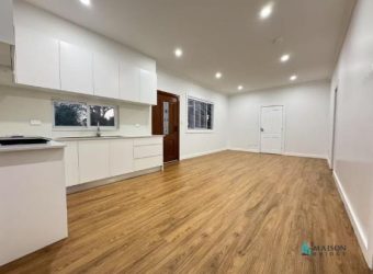 2-Bedroom Timber Floor Granny flat at Convenient Location