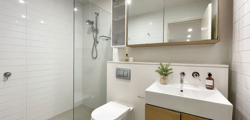 North Aspect, Designer One Bedroom + Study Apartment in Coveted Riverside Precinct