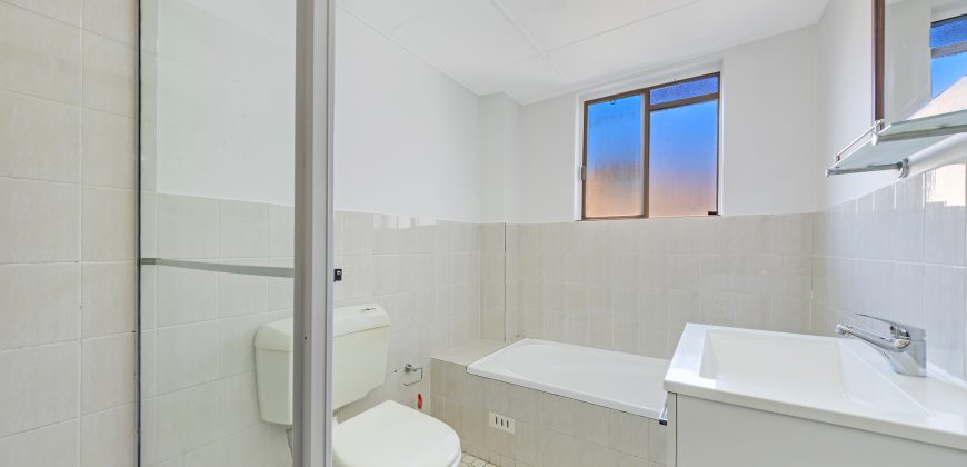 Full Brick 2 Bed Unit Total 128sqm!