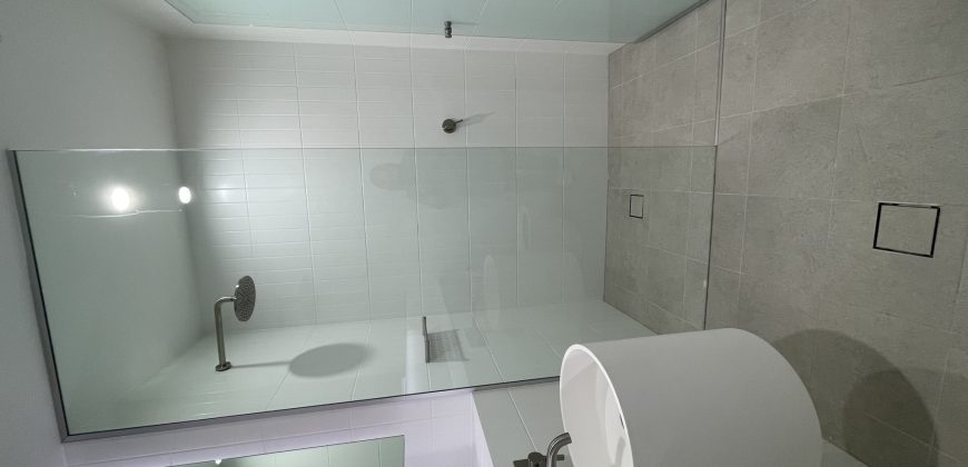 Luxury Brand-New 2-Bedroom Apartment In Prime Location