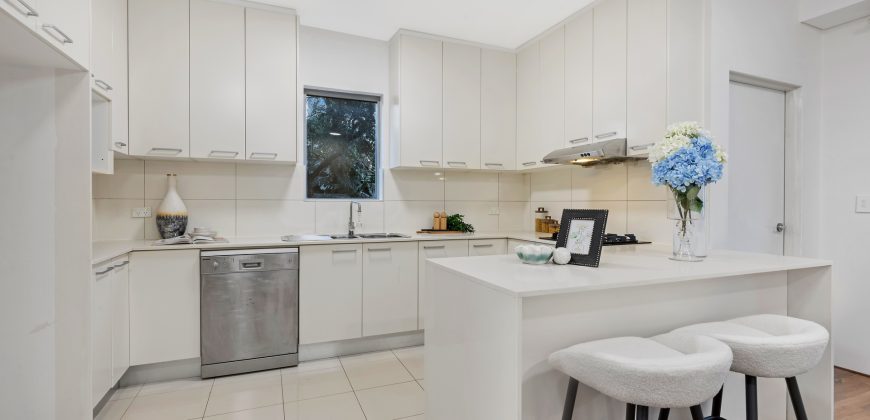 Sold By Sandy Shi & William Cheng “Maison Bridge Property”