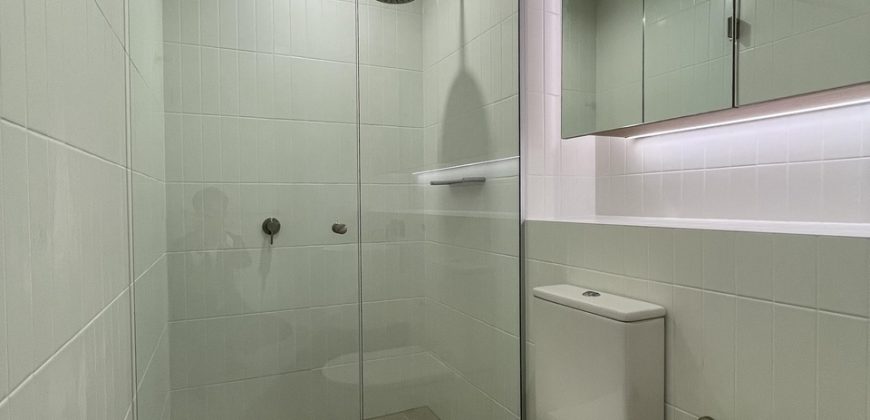 Luxury Brand-New 2-Bedroom Apartment In Prime Location