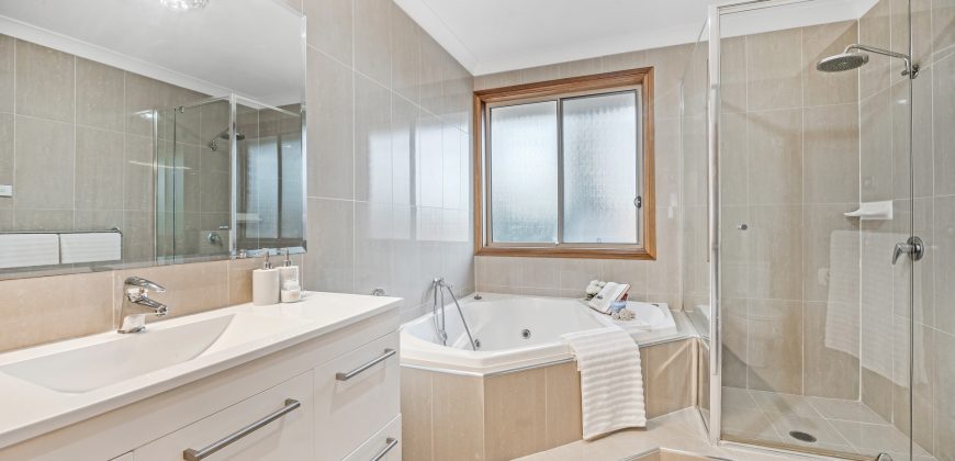 Grand Family Estate | 1000sqm of Luxury Living in a Prestigious Setting