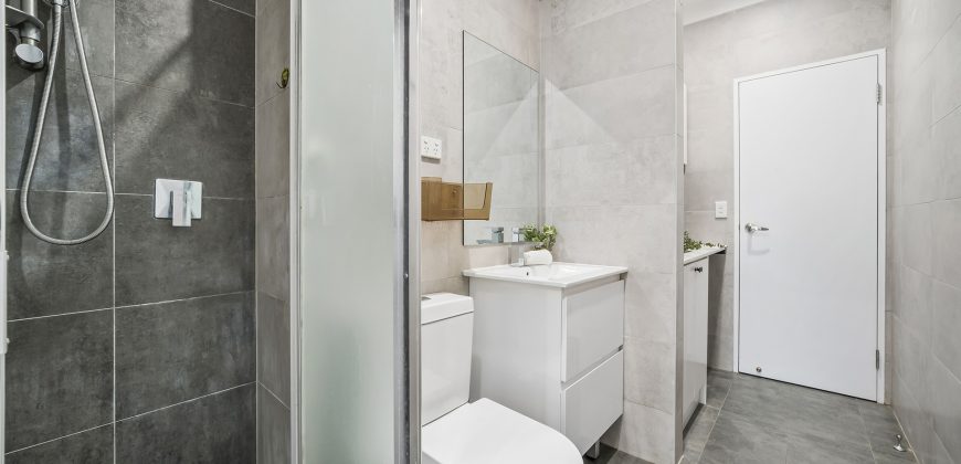 Contemporary Elegance with Family Functionality in Prime Location