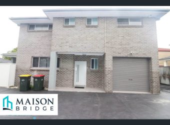 Beautifully Presented 3-bedroom Townhouse In the Convenient Location of Villawood