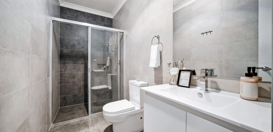 Contemporary Elegance with Family Functionality in Prime Location