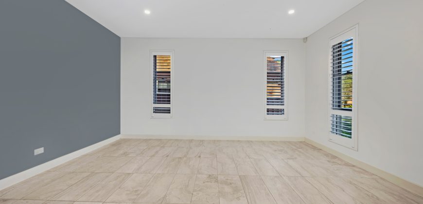 Luxury Duplex in Dundas