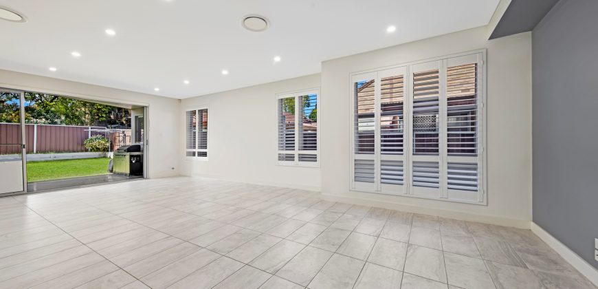 Luxury Duplex in Dundas