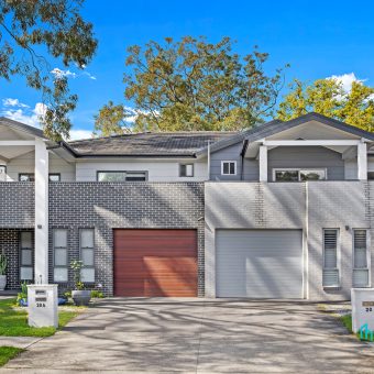 Luxury Duplex in Dundas
