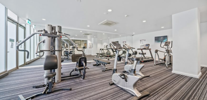 Modern 2-Bedroom Apartment with District Views in a Peaceful Setting