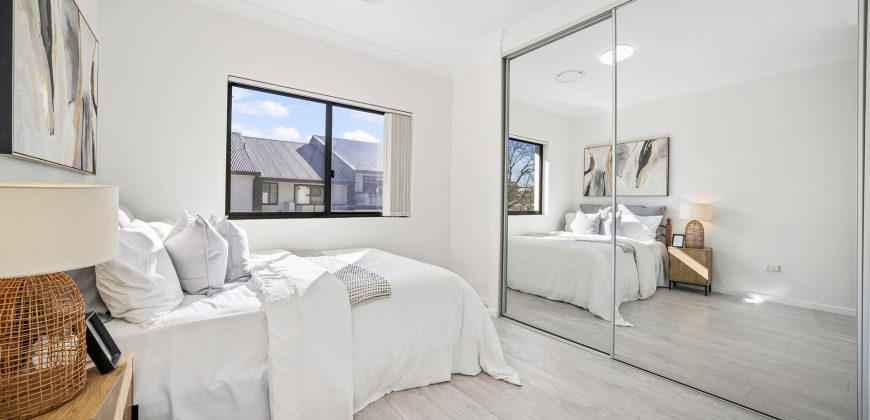 Contemporary Elegance with Family Functionality in Prime Location