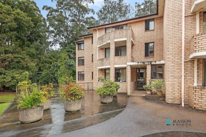 Quality Full Brick Unit in Prime Locale