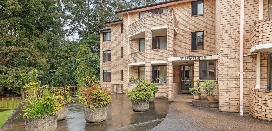 Quality Full Brick Unit in Prime Locale