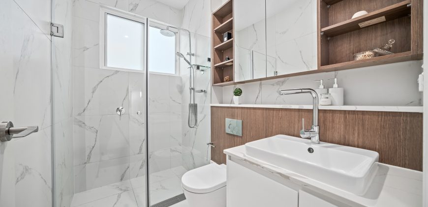 Modern North-Facing Duplex, Expansive Tri Level Design