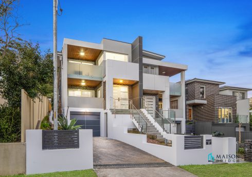 Modern North-Facing Duplex, Expansive Tri Level Design