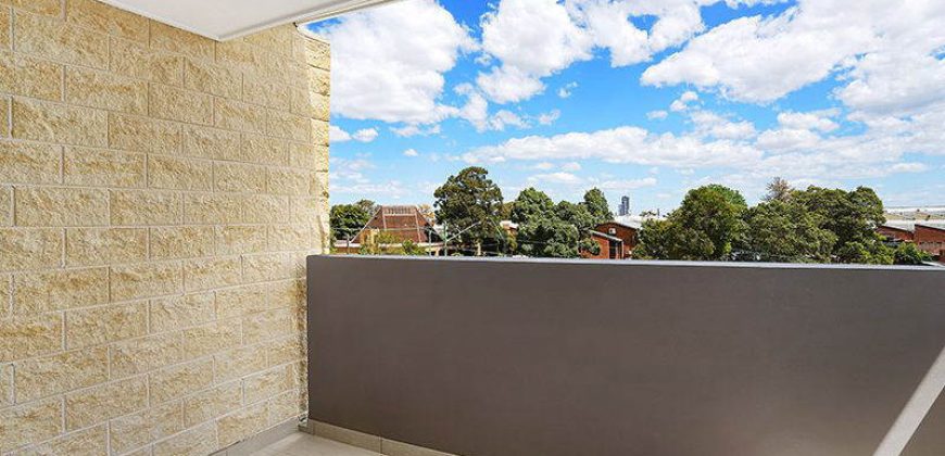 Spacious & Modern Apartment in a Convenient Location