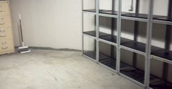 Spacious & Modern Apartment in a Convenient Location