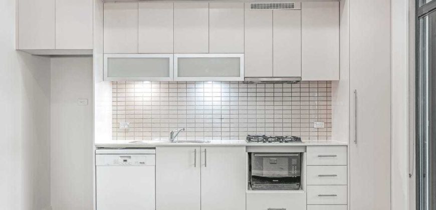 ***Deposit Taken after First Inspection***
Modern One-Bedroom Apartment in the Prime Location of Meadowbank