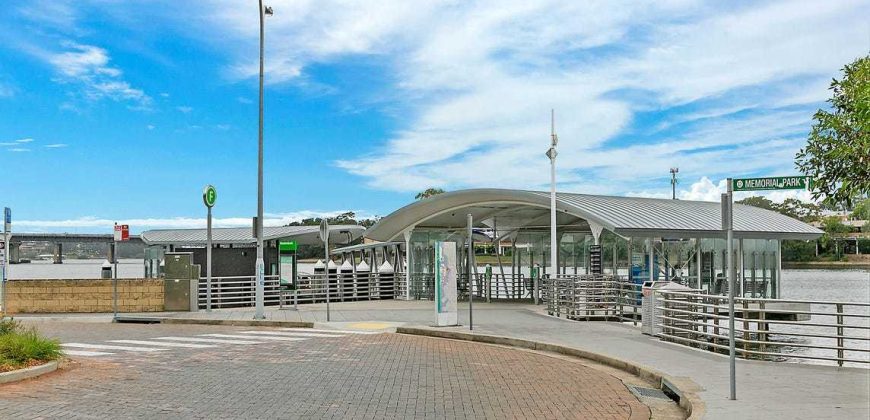 ***Deposit Taken after First Inspection***
Modern One-Bedroom Apartment in the Prime Location of Meadowbank