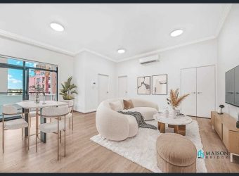 Modern One-Bedroom Apartment in the Prime Location of Meadowbank