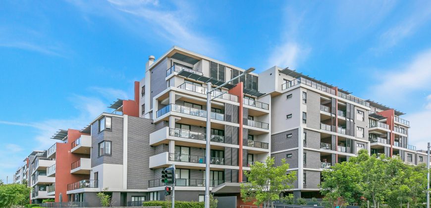 Spacious 2 Bedroom with Study Apartment at Convenient Location