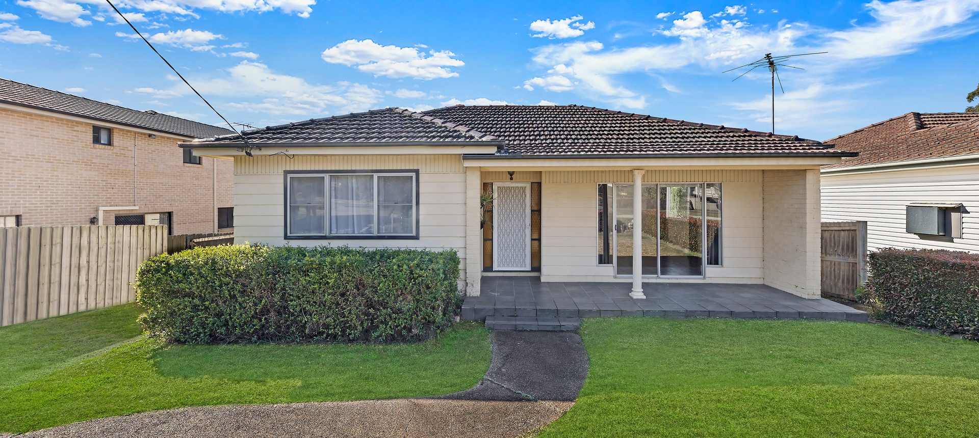 The Perfect Live or Build Later Family Home