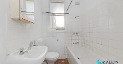Beautiful Rustic 2 Bedroom house with plenty of space.  *The parking and Entrance is from Brothers st *