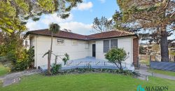 Beautiful Rustic 2 Bedroom house with plenty of space.  *The parking and Entrance is from Brothers st *
