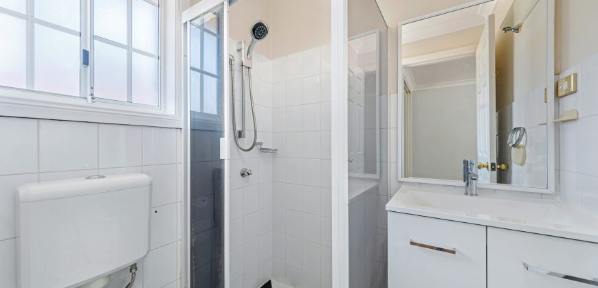 Spacious Villa in a Convenient Location!