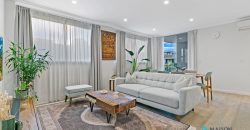 Immaculate Modern Apartment, Great Natural Light and Lift Access