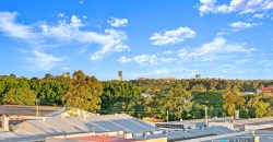 Immaculate Modern Apartment, Great Natural Light and Lift Access