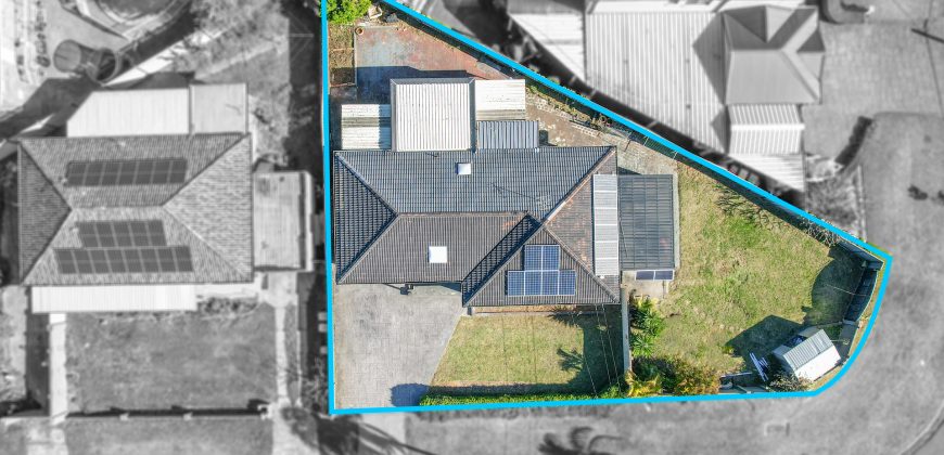 Lovely Family Home, Quiet Corner Position, Close to Waterfront and Park
