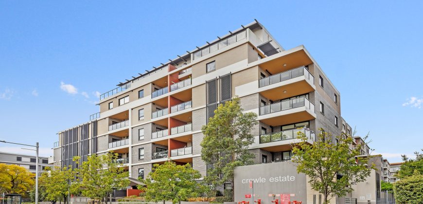 Modern Convenience, Quiet & Comfy Riverside Living