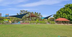 Modern Convenience, Quiet & Comfy Riverside Living