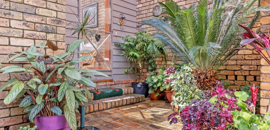 873 sqm, Light-Filled Family Home with Garden Oasis, Carlingford West Catchment